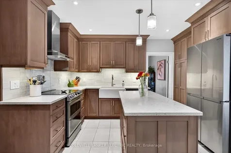 230 Geraldine Avenue Peterborough ON K9H 4T9