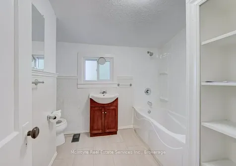 59 4th Avenue Cambridge ON N1S 2E2