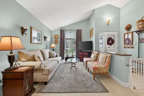 23 Juliebeth Drive Hamilton ON L9B 2N6