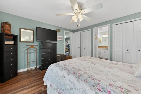 23 Juliebeth Drive Hamilton ON L9B 2N6