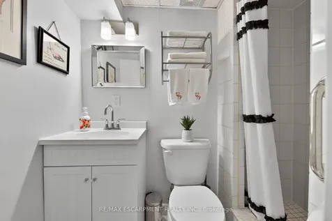 23 Juliebeth Drive Hamilton ON L9B 2N6