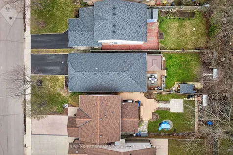 23 Juliebeth Drive Hamilton ON L9B 2N6