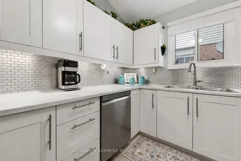 23 Juliebeth Drive Hamilton ON L9B 2N6