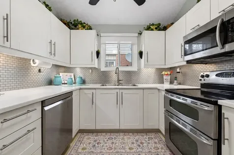 23 Juliebeth Drive Hamilton ON L9B 2N6