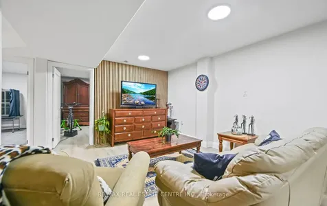 84 Viscount Road Brantford ON N3P 1Y7