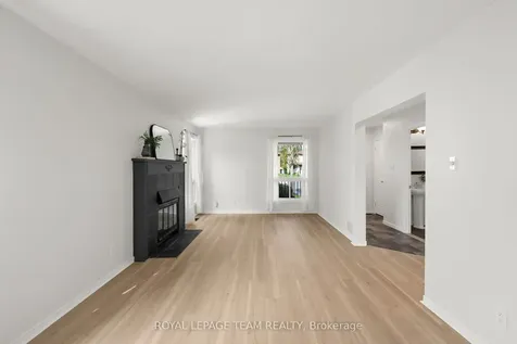 93 Hewitt Way Kanata ON K2L 3R3