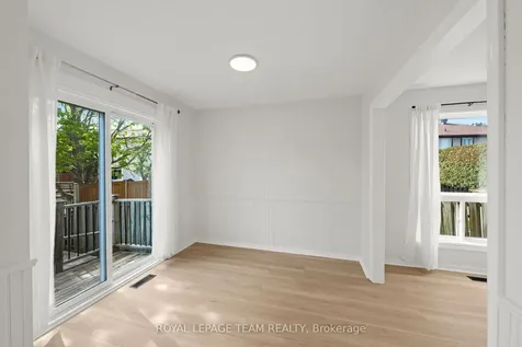 93 Hewitt Way Kanata ON K2L 3R3