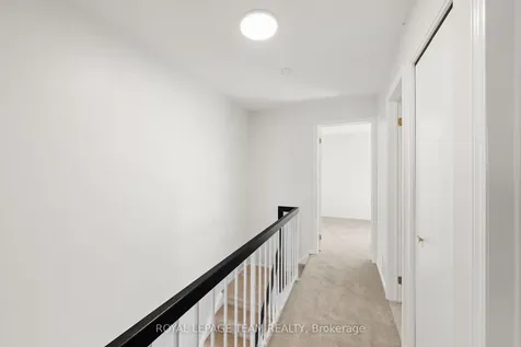 93 Hewitt Way Kanata ON K2L 3R3