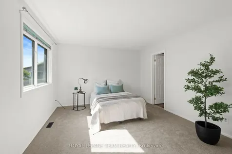 93 Hewitt Way Kanata ON K2L 3R3