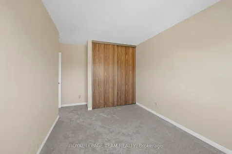 93 Hewitt Way Kanata ON K2L 3R3
