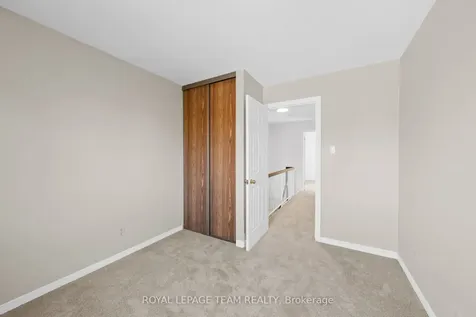 93 Hewitt Way Kanata ON K2L 3R3