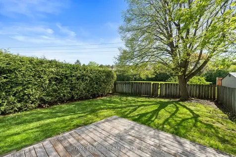 93 Hewitt Way Kanata ON K2L 3R3