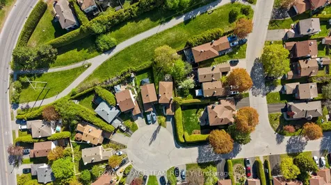 93 Hewitt Way Kanata ON K2L 3R3
