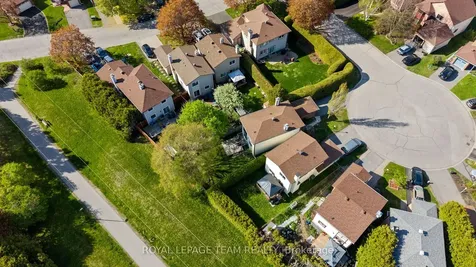 93 Hewitt Way Kanata ON K2L 3R3