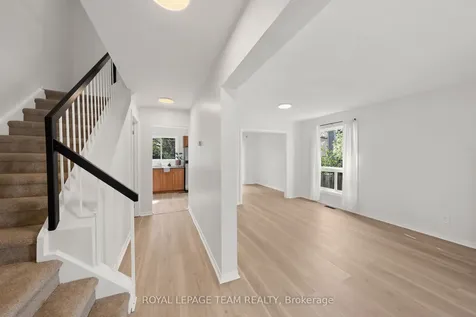 93 Hewitt Way Kanata ON K2L 3R3
