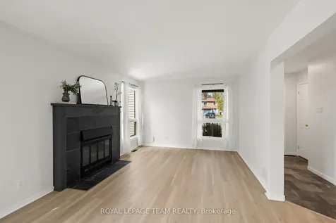 93 Hewitt Way Kanata ON K2L 3R3
