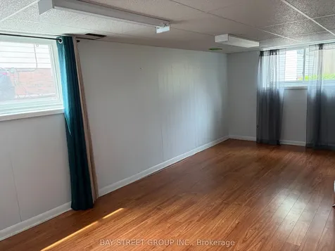 65 Saint Andrews Avenue Welland ON L3B 1E3