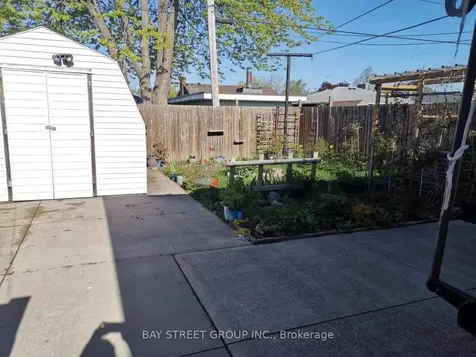 65 Saint Andrews Avenue Welland ON L3B 1E3