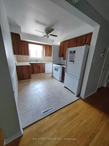 65 Saint Andrews Avenue Welland ON L3B 1E3