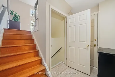 15 Lakeside Drive St. Catharines ON L2M 1P3