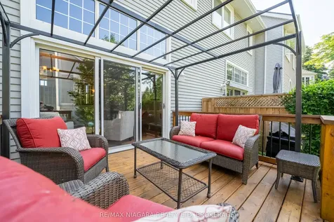 15 Lakeside Drive St. Catharines ON L2M 1P3