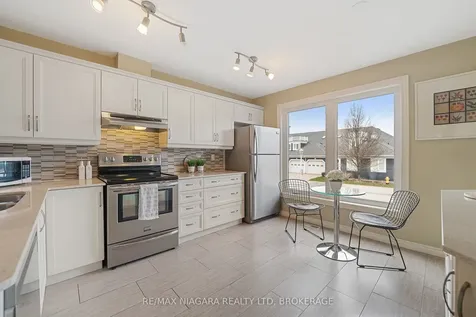 15 Lakeside Drive St. Catharines ON L2M 1P3