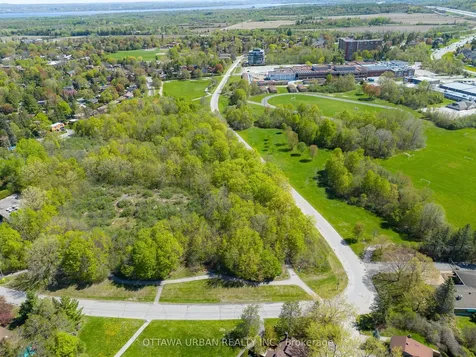 46 Reaney Court Kanata ON K2K 1W8