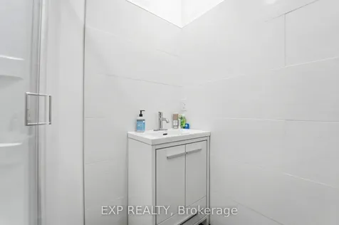 15 Avenue Place Welland ON L3B 4B2