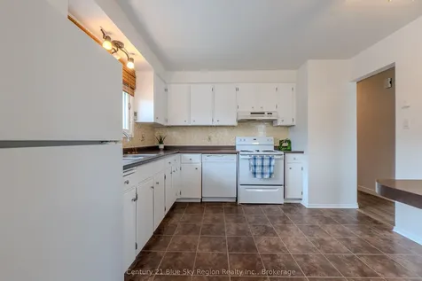 1064 Premier Road North Bay ON P1A 2J1