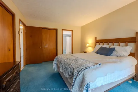 1064 Premier Road North Bay ON P1A 2J1