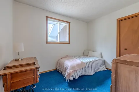 1064 Premier Road North Bay ON P1A 2J1