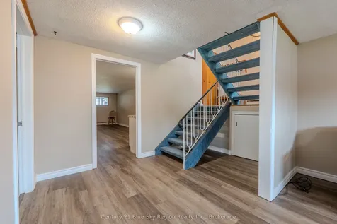 1064 Premier Road North Bay ON P1A 2J1