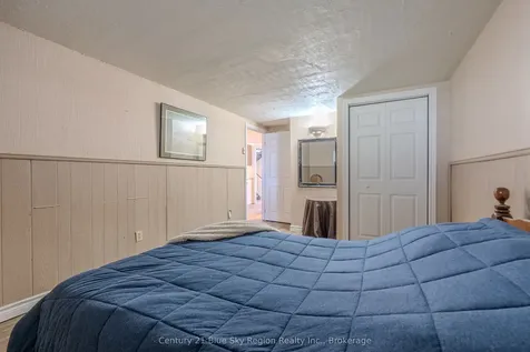 1064 Premier Road North Bay ON P1A 2J1