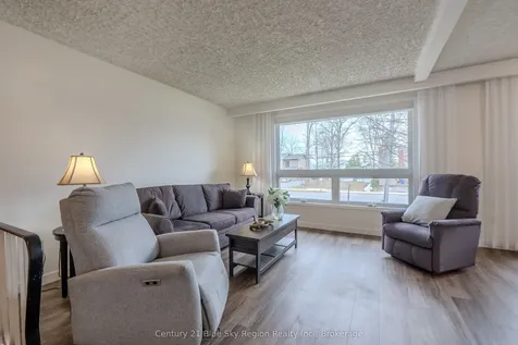 1064 Premier Road North Bay ON P1A 2J1