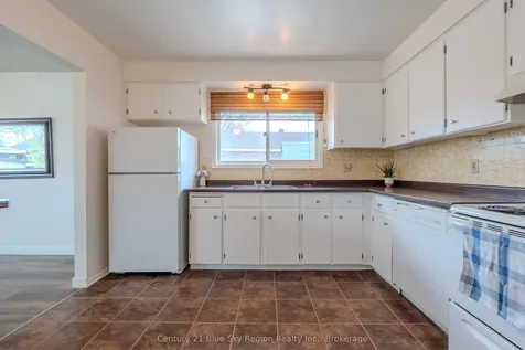 1064 Premier Road North Bay ON P1A 2J1