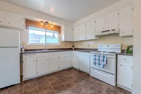 1064 Premier Road North Bay ON P1A 2J1