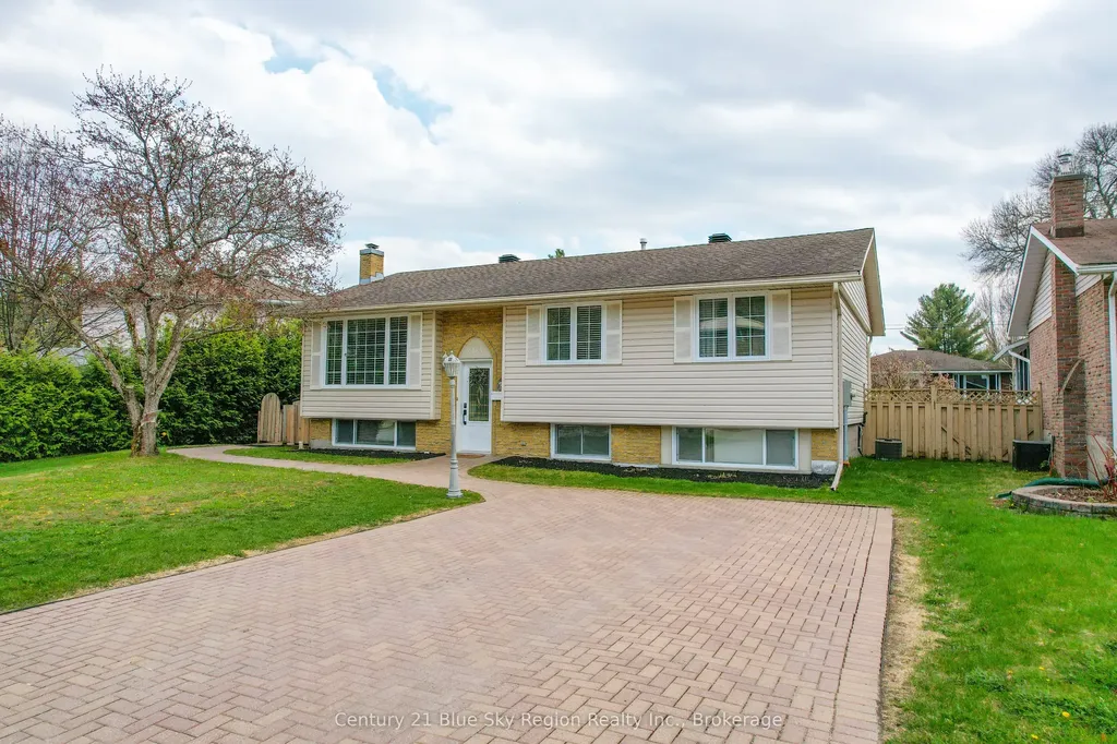 203 Rancier Street North Bay ON P1B 8M3