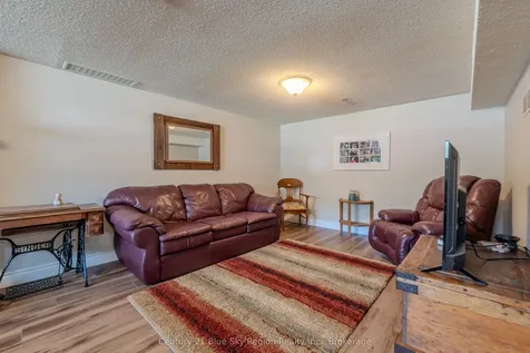 203 Rancier Street North Bay ON P1B 8M3