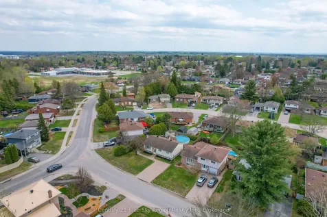 203 Rancier Street North Bay ON P1B 8M3