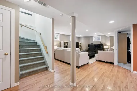 124 Gibbons Drive Centre Wellington ON N1M 3W2