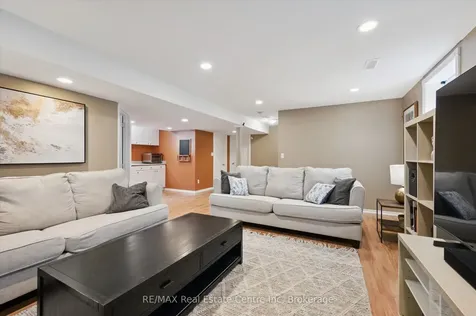 124 Gibbons Drive Centre Wellington ON N1M 3W2