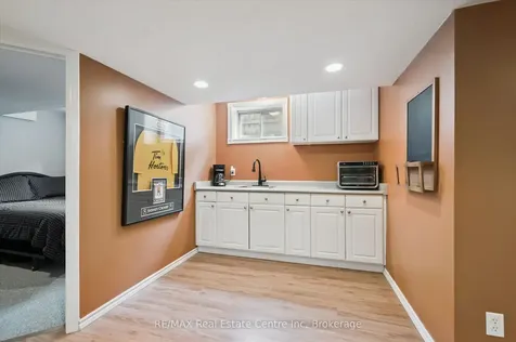124 Gibbons Drive Centre Wellington ON N1M 3W2
