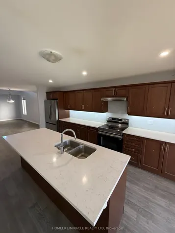 308 Mullighan Gardens Peterborough ON K9K 0H2
