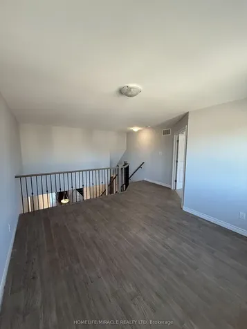 308 Mullighan Gardens Peterborough ON K9K 0H2