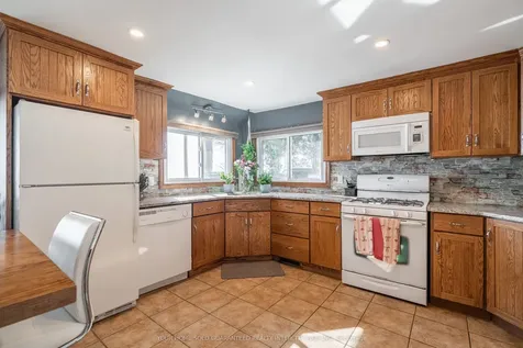 17 Bee Street Norfolk ON N0E 1P0