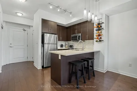 90 Charlton Avenue W Hamilton ON L8P 0B4