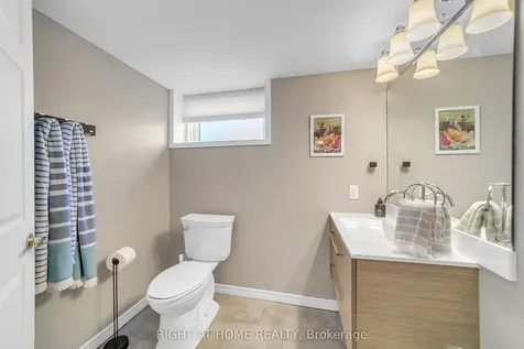 16 Nelles Boulevard Grimsby ON L3M 3R1