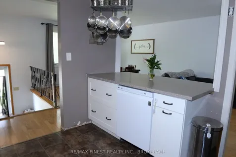 48 Abbey Dale Court Kingston ON K7K 5W9