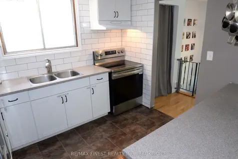 48 Abbey Dale Court Kingston ON K7K 5W9