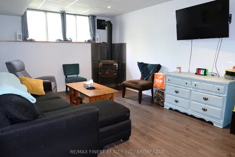 48 Abbey Dale Court Kingston ON K7K 5W9